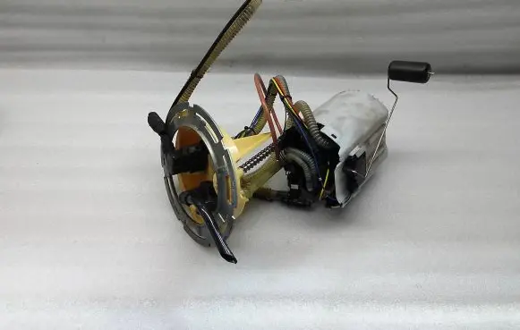 Volvo XC90 Fuel injection high pressure pump 31478634 AEA59 00081851152702