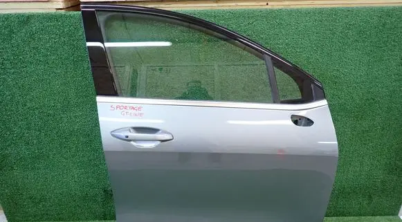 KIA Sportage Front door