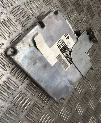 Toyota Avensis T220 Engine control unit/module 1752005521S 3ZZFE