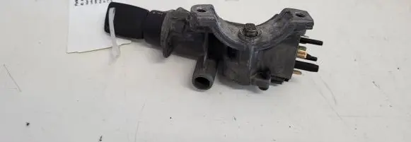 Audi A4 S4 B5 8D Ignition lock 4B0905851