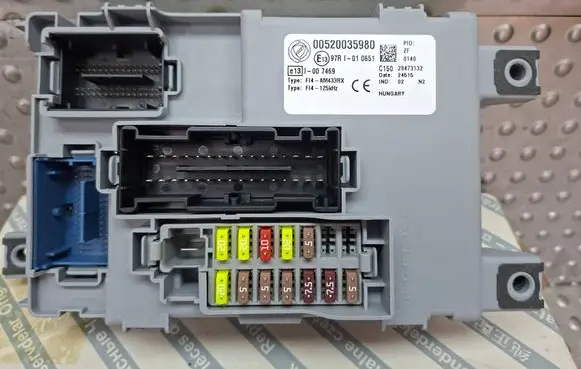 Fiat Punto Evo Fuse box set S26340067 00520035980
