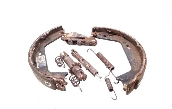 Volvo V70 Brake pads (rear) 