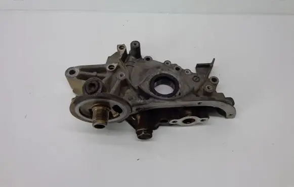 Mitsubishi Pajero Oil pump 
