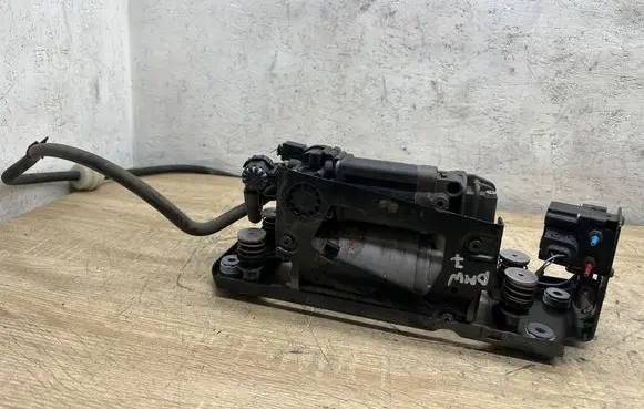 BMW 7 F01 F02 F03 F04 Air suspension compressor/pump 4430201641 26071402 3981131154