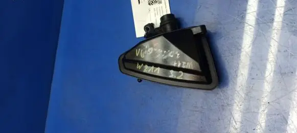 Mercedes-Benz E W211 Intake resonator A6421400087