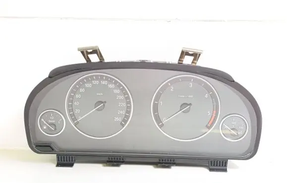 BMW 5 F10 F11 Speedometer (instrument cluster) 9227614