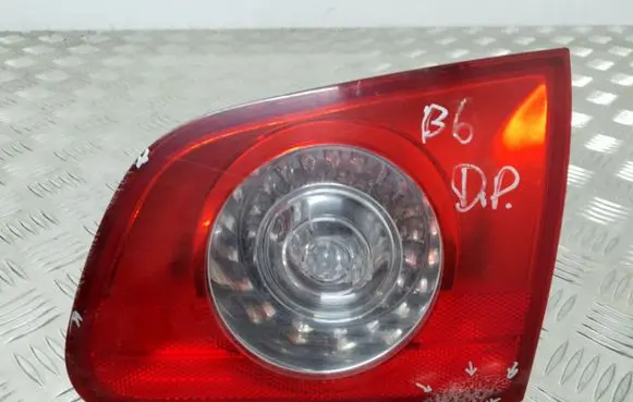 Volkswagen PASSAT B6 Tailgate rear/tail lights 3C9945094