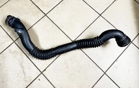 BMW 5 E60 E61 Intercooler hose/pipe 7803748 58300015 1161780374802