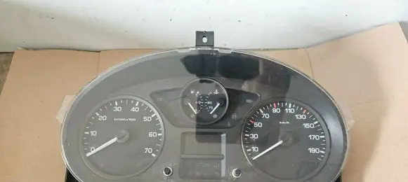 Peugeot Partner Speedometer (instrument cluster) 9665983780 503001316106 LBD7L0R40