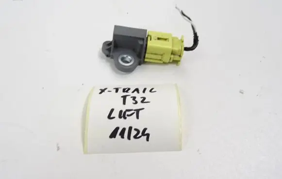 Nissan X-Trail T32 Airbag deployment crash/impact sensor 985813RA0A