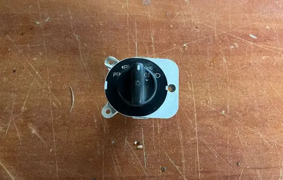 Ford Mondeo MK II Light switch 96BB13K196AB