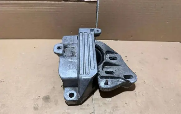 Mercedes-Benz GLB x247 Engine mount vacuum valve A1772403600