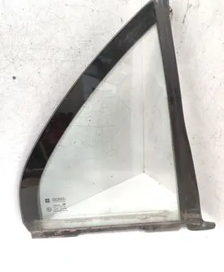 Opel Omega B1 Rear vent window glass AS2