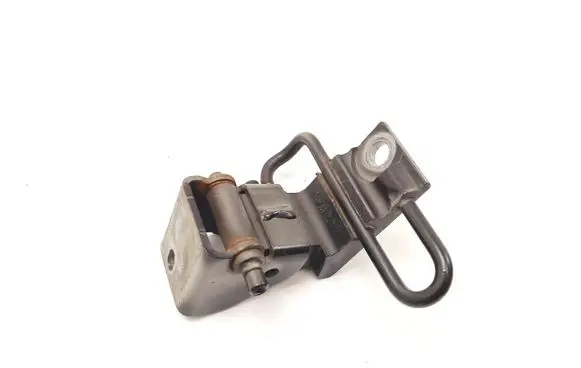 Volkswagen Touareg I Front door lower hinge 7L0831411A