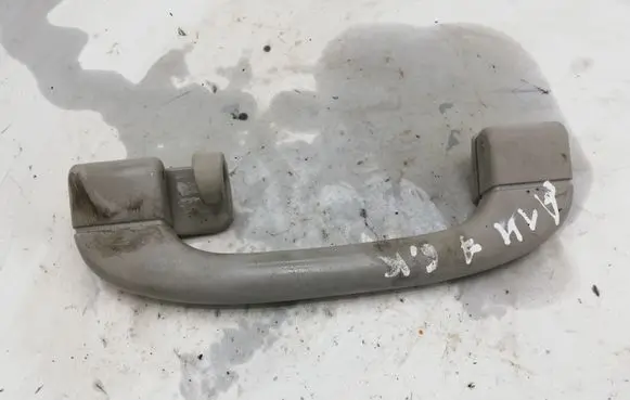 BMW 5 E39 Rear interior roof grab handle 8235577