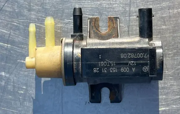 Mercedes-Benz Sprinter W906 Turbo solenoid valve 70078208 15T061 A0091533128