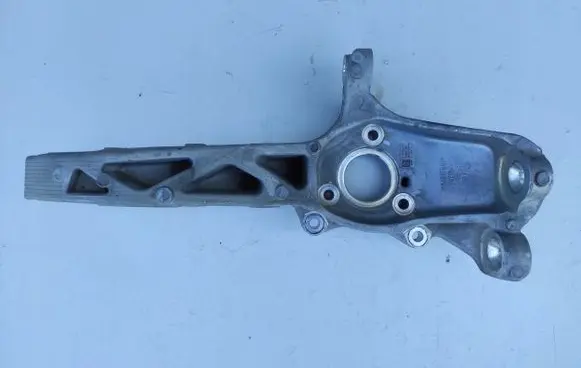 Tesla Model Y Stub axle 118831100E