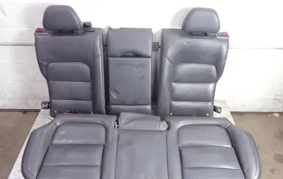 Volvo V70 Second row seats 30734413