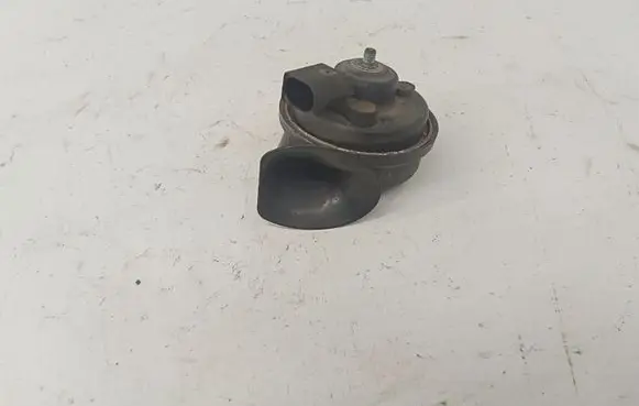 Volkswagen Touareg I Horn signal 6N0951221