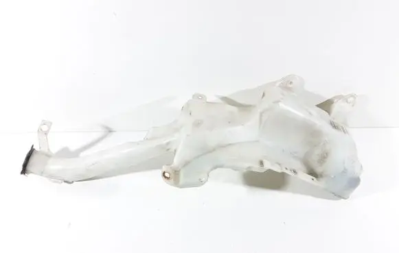 Toyota RAV 4 (XA20) Windshield washer fluid reservoir/tank 060851044 001104 001105