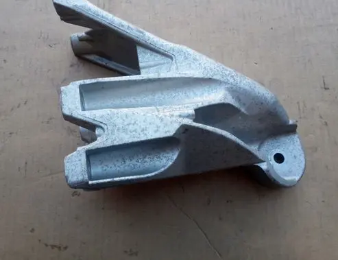 Volkswagen Touareg II Engine mounting bracket 03H199308