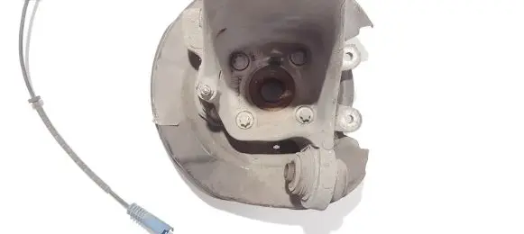 Rear wheel hub