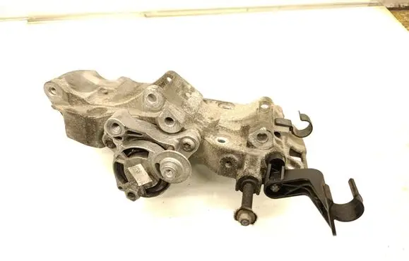 BMW 3 F30 F35 F31 Generator/alternator bracket 8506863