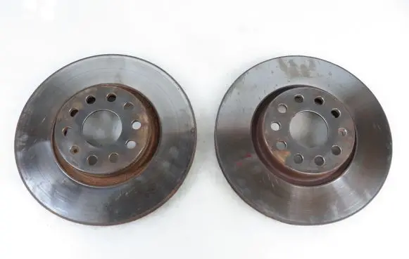 Volkswagen PASSAT B6 Front brake disc