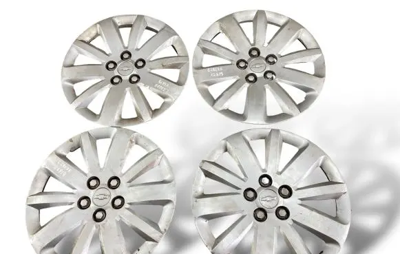 Chevrolet Cruze R17 wheel hub/cap/trim 96994760