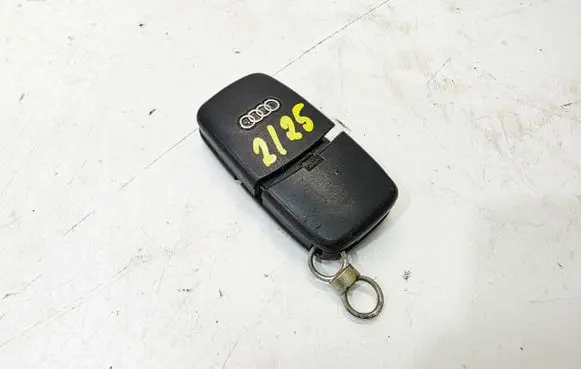 Audi A3 S3 8P Ignition key/card 8P0837231