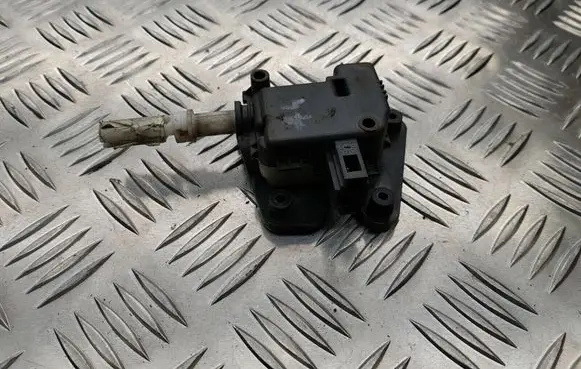 Audi A4 S4 B7 8E 8H Tailgate boot lock/latch motor 8E9827833