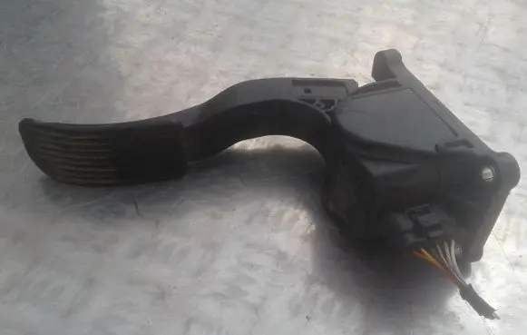 Volkswagen Crafter Accelerator throttle pedal A9063000404