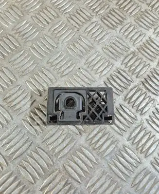 Volvo XC40 Radiator support slam panel bracket 31657308