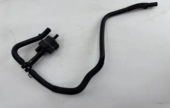 Volkswagen PASSAT B7 Valve vacuum 058133459