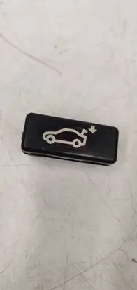 BMW 7 E65 E66 Tailgate/boot open switch button 8375580