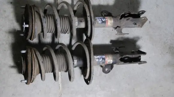 Toyota Avensis T270 Front shock absorber with coil spring 126KM