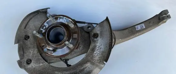 Jaguar XE Front wheel hub GX733K185CB T4N19547 602123470