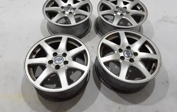 R18 alloy rim