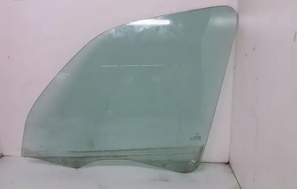 Citroen Xsara Picasso Front door window glass four-door