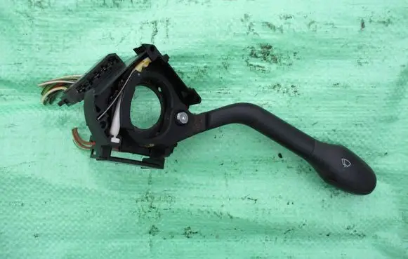 Volkswagen Polo III 6N 6N2 6NF Wiper control stalk 1H6953503AA