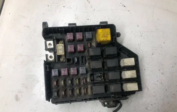 Hyundai Santa Fe Fuse module 3916037110