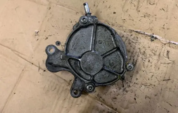 Peugeot 407 Vacuum pump D1651B 18010