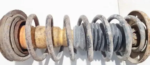 Volkswagen Golf III Rear coil spring