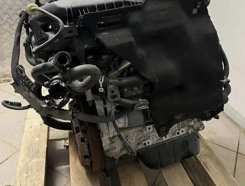 Peugeot 208 I Engine 