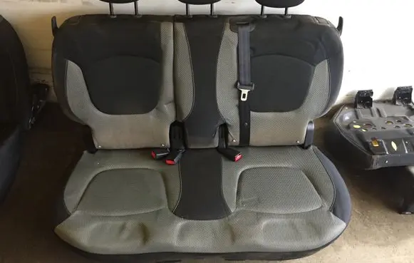 Renault Captur Rear seat 