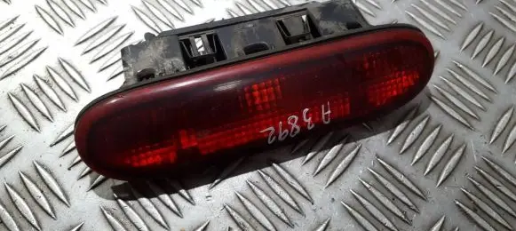 Renault Clio I Third/center stoplight 7700847733 37.840.999