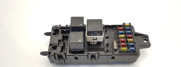 Mitsubishi Colt Fuse module MB953383 MB953381 0H3108359004