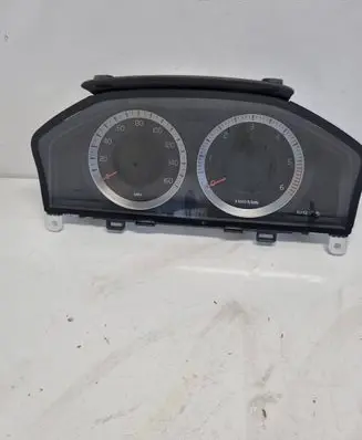 Volvo XC70 Speedometer (instrument cluster) 36002606 69399340U 31270907AA