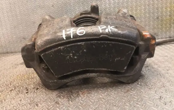 Mercedes-Benz A W176 Front brake caliper