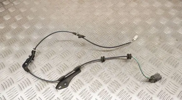 Toyota Prius+ (ZVW40) Rear ABS sensor wiring 8951647090 8282147150